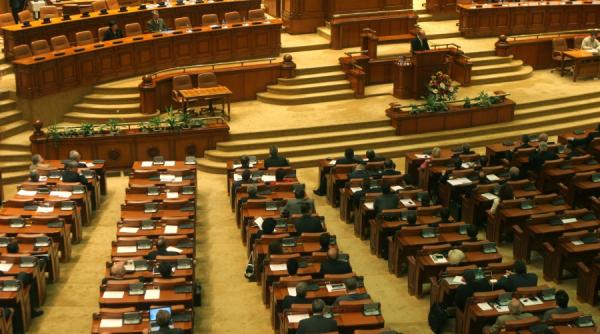 dublu mesaj directiva lui basescu din parlament catre tribunal