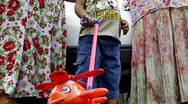 centrul istoric al londrei invadat de mafia rromilor din romania