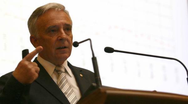 politica monetara criza mondiala poate intarzia trecerea la euro