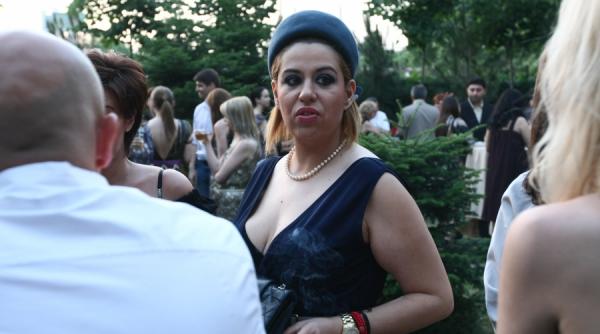 au n au treaba comenteaza la tv