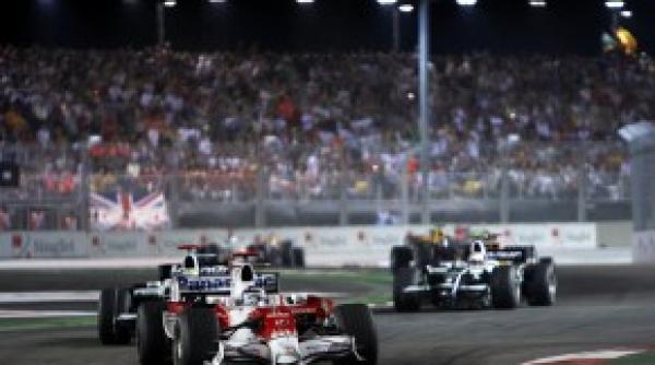 fernando alonso sper sa mai pilotez in curse organizate nocturn