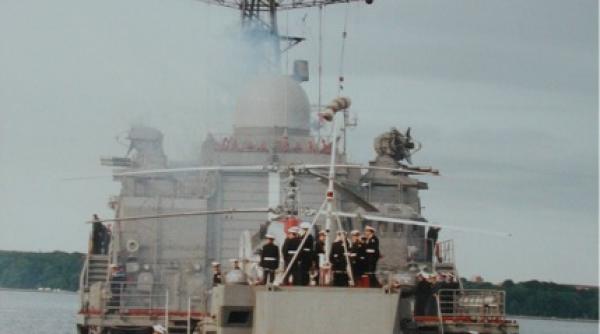 rusia nava de razboi plecata spre somalia nu va lupta cu piratii