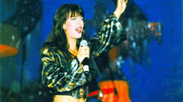 ar fi icirc mplinit 41 de ani laura stoica un actor grabit