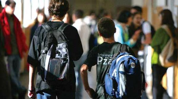 portret de elev icirc ntre tokyo hotel si manelisti