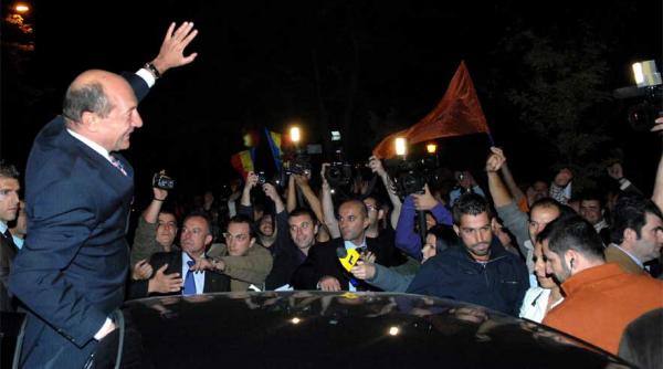 confruntare icirc n spania basescu i a furat startul lui roman