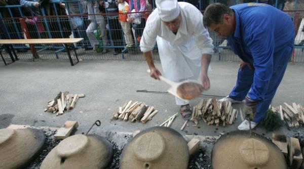 traditie painea de neam romanesc