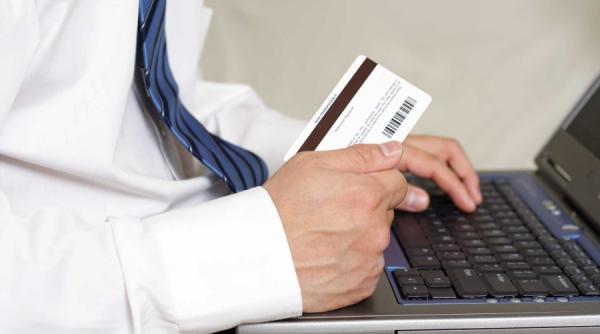 business comertul online criza si estimari