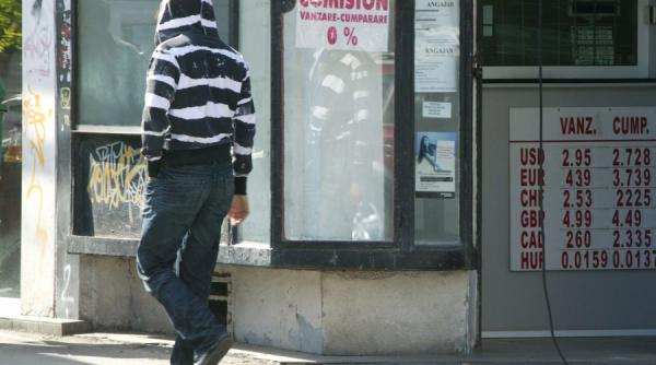 leul icirc n picaj criza a ajuns in romania