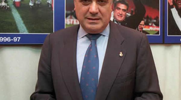 lorenzo sanz isi trage echipa de fotbal in moldova