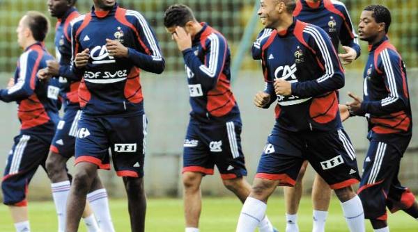 relaxare la teatru de comedie cu gandul la constanta