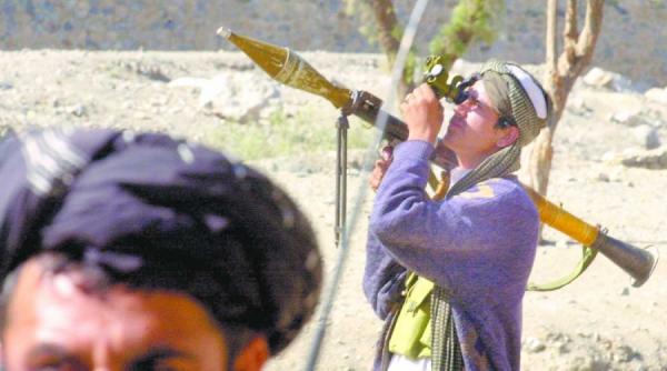 afganistan talibanii si al qaeda spioneaza alianta