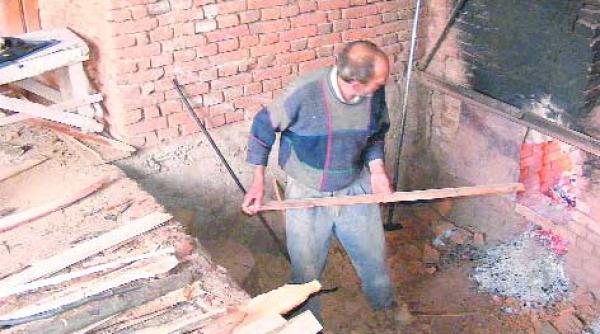 poluare cu aprobare aici se face industrie intre case