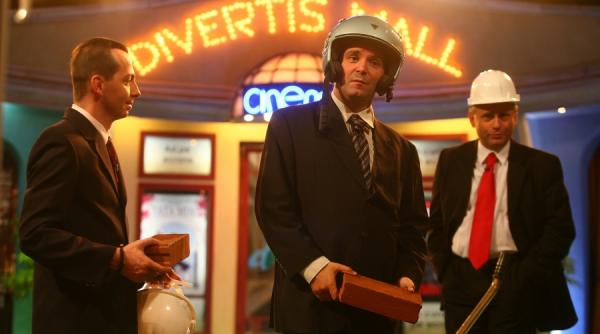 doar divertis mall in campania electorala