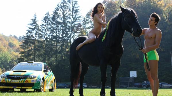 moda cu multi cai putere si cai adevarati