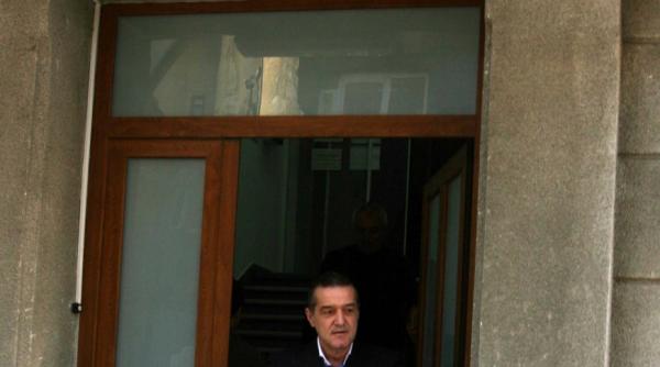 cazul valiza gigi s a dus la parchet ca sa ajunga la meci