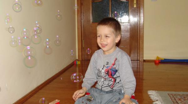 povestea lui evi 9679 statul nu ne ajuta dar ne pune pe drumuri