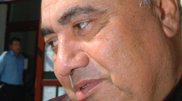 gigi boieru si clica sa se pregateau sa puna mana pe un teren in herastrau