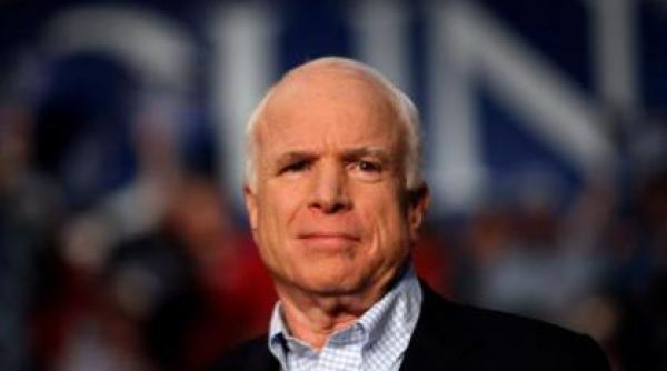 a fost john mccain implicat intr un grav accident de masina