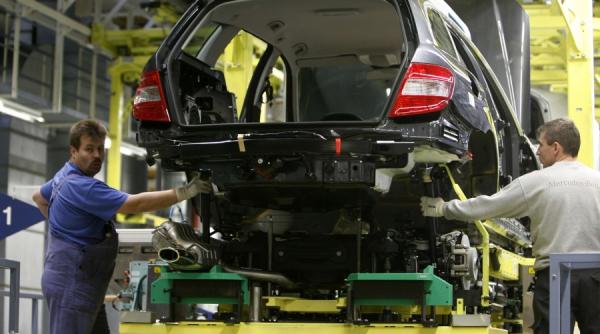 criza salvarea vine din consumul estului