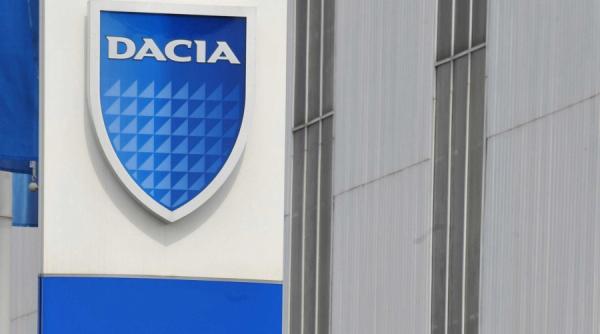 lumea in criza somaj tehnic la dacia si la ford