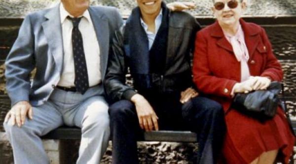 a murit bunica lui barack obama
