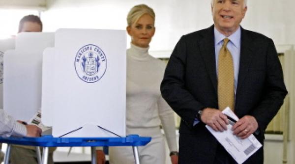 john mccain a votat in arizona