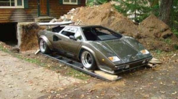 a sapat in fundatia casei ca sa scoata masina din beci