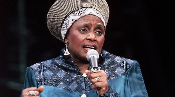 a decedat prima detinatoare de culoare a unui premiu grammy