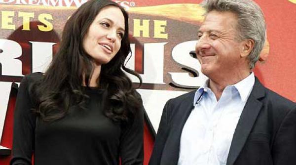 kung fu panda planuri de viitor si picioarele angelinei jolie