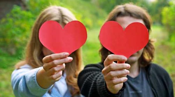 love is in the air declaratii de dragoste altfel