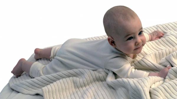 moda verde bebelusii poarta haine eco