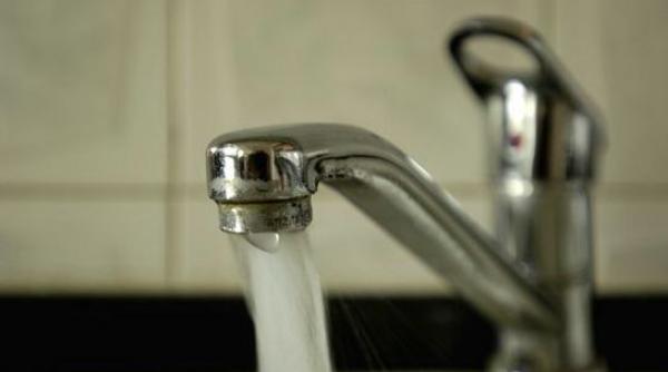 arges la robinetele scolii din barla curge antigel copiii ajung in spitale raspunde cineva