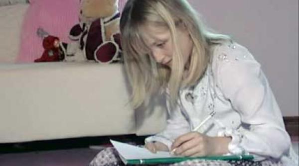 dreptul de a muri la 13 ani asteptand craciunul 9679 video