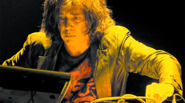 electro show jean mihael jaare i a hipnotizat pe bucuresteni