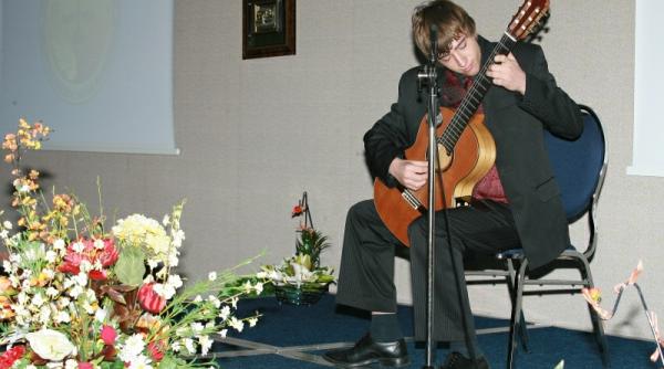 festivalul corzilor ciupite sunetul excelentei