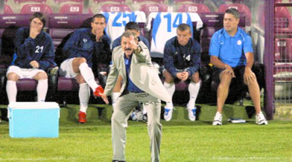 poli iasi criza financiara nu iarta