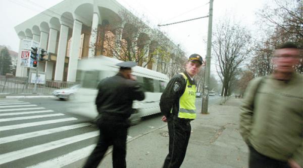 pregatiri banchet csi pe banii basarabenilor