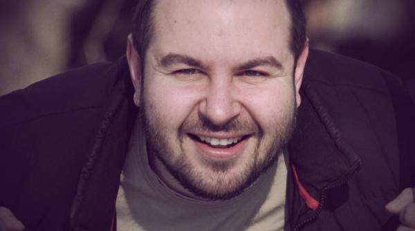 publicitate cosmin covei isi imprumuta vocea