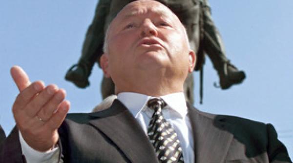 iuri lujkov am cedat crimeea la betie