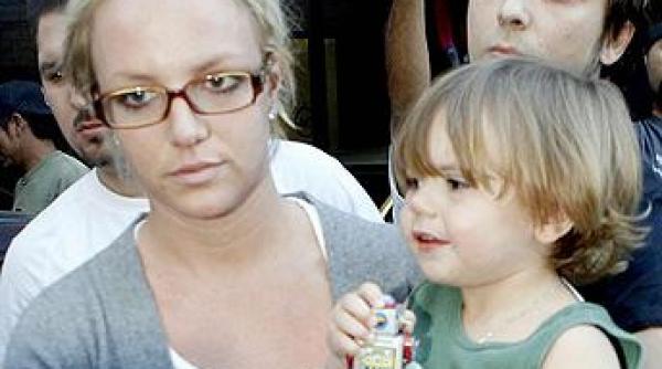 britney spears batrana si plictisita