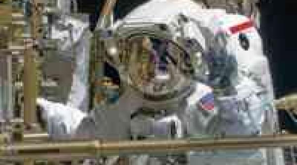 naveta spatiala endeavour revine pe terra