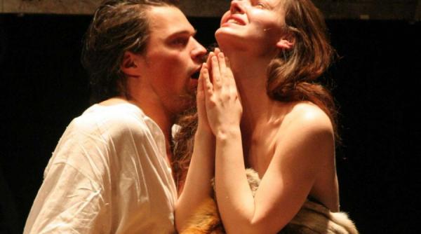 teatru viata si destin o bucurie a crizei