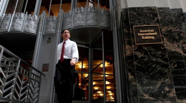 aig datorii de 10 miliarde dolari din cauza unor tranzactii musamalizate