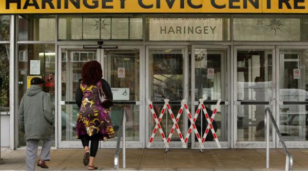 anglia sute de copii disparuti din orfelinate obligati sa se prostitueze