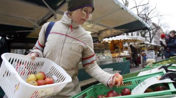 inflatia s a redus in noiembrie la 0 32 fata de octombrie iar rata anuala a incetinit la 6 74