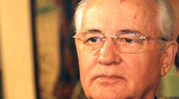 mihail gorbaciov a fost operat la ochi