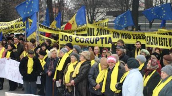 moldova raportul guvernului asteptat cu manifestatii ale opzitiei