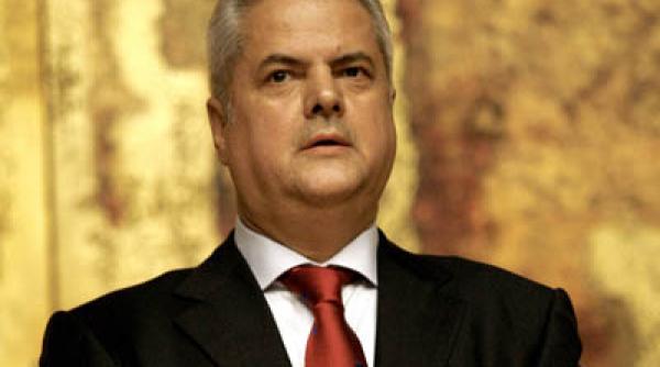 nastase decizia lui basescu de a l numi pe stolojan premier nu a fost buna omul e bolnav