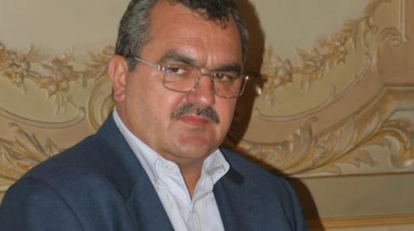 mitrea ma uit cu atentie la transporturi