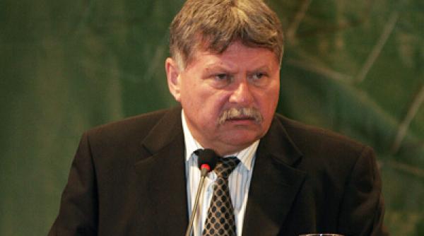 verestoy attila propus pentru functia de chestor al senatului